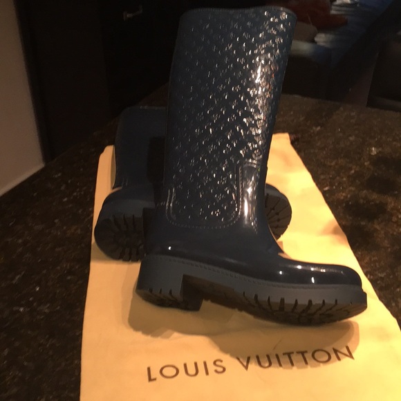 Louis Vuitton Shoes - Louis  Vuitton Navy Rain Boots  size  35